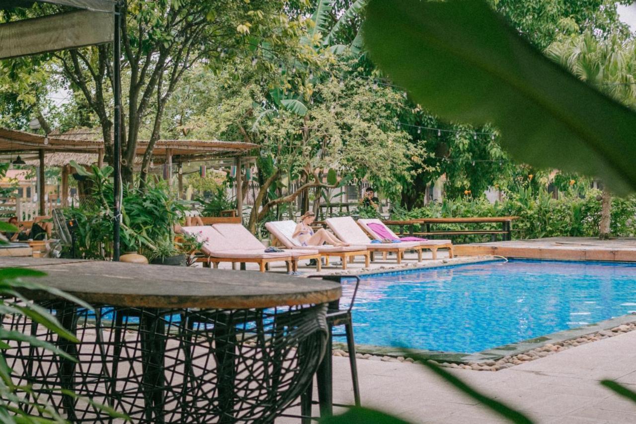 The Banana Tree Hostel ニンビン エクステリア 写真