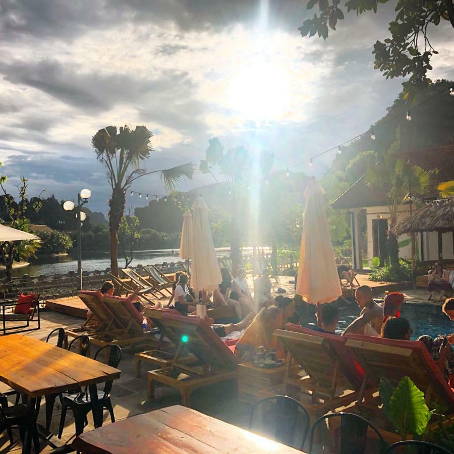 The Banana Tree Hostel ニンビン エクステリア 写真
